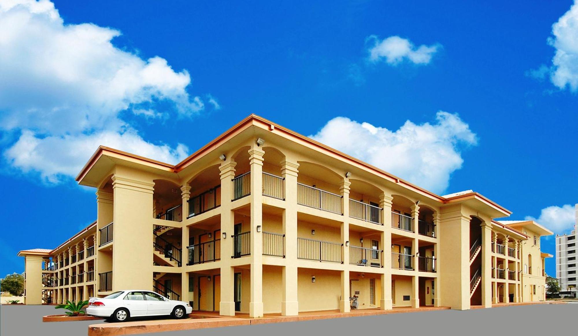 شاطئ فورت والتون Fairway Inn المظهر الخارجي الصورة